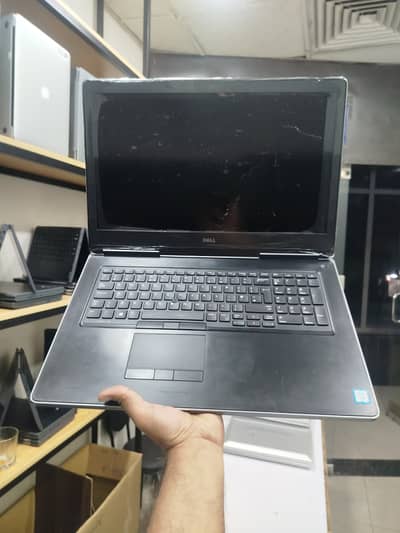 Dell Precision 7710 | 16GB RAM | 256GB SSD | Good Condition For Sale
