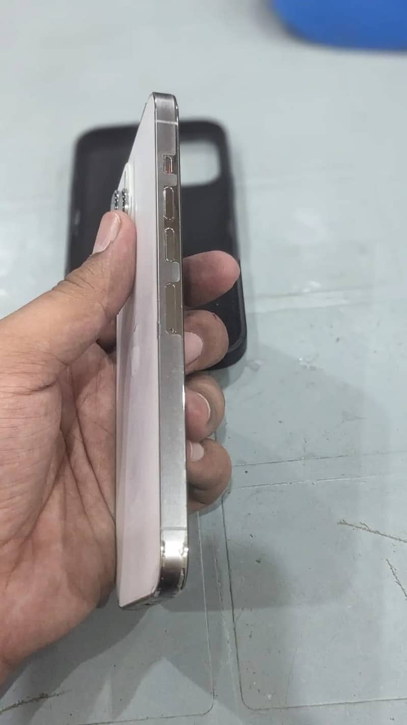 Iphone 13 Pro Max 4