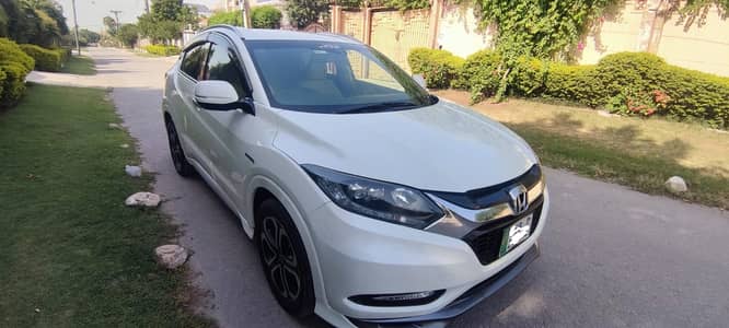 Vezel 16 model beige interior 17 Lahore registered
