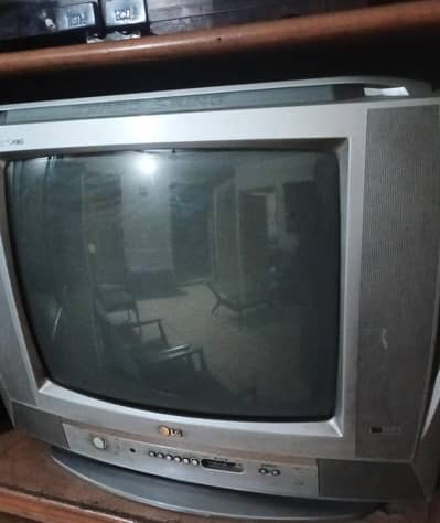 LG TV IN WORKING CONDITION 03281010987