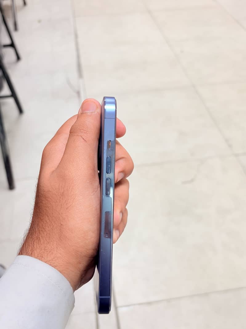 Apple iPhone 13 Pro 1