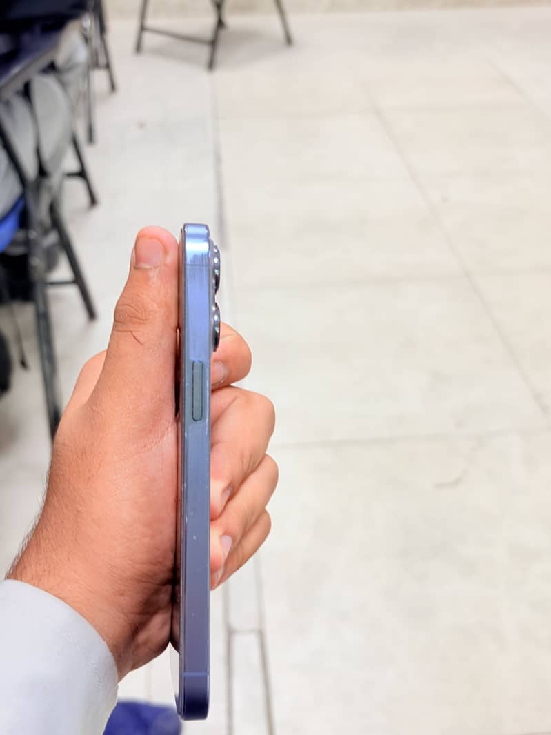 Apple iPhone 13 Pro 4