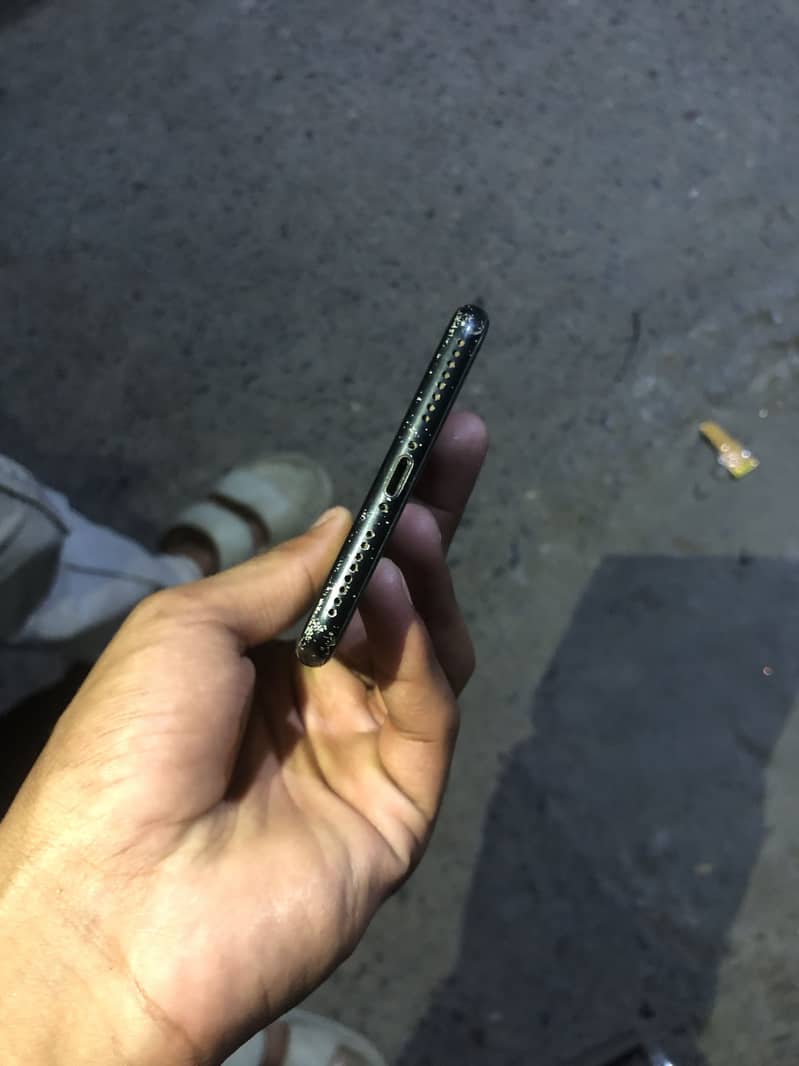 Apple iPhone 7 Plus 4