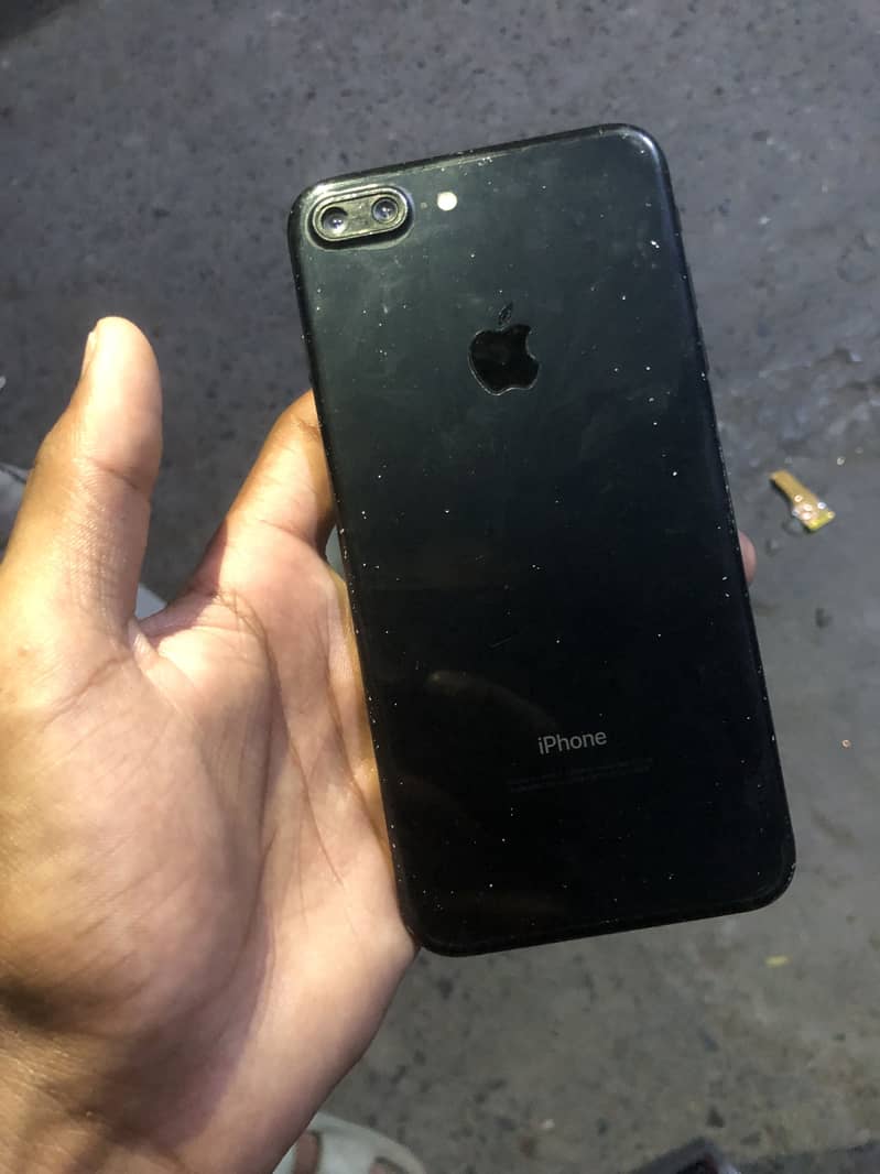 Apple iPhone 7 Plus 6
