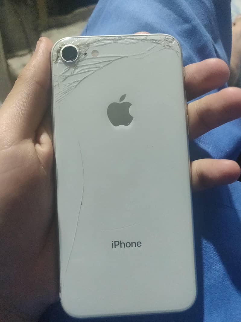 Apple iPhone 8 4