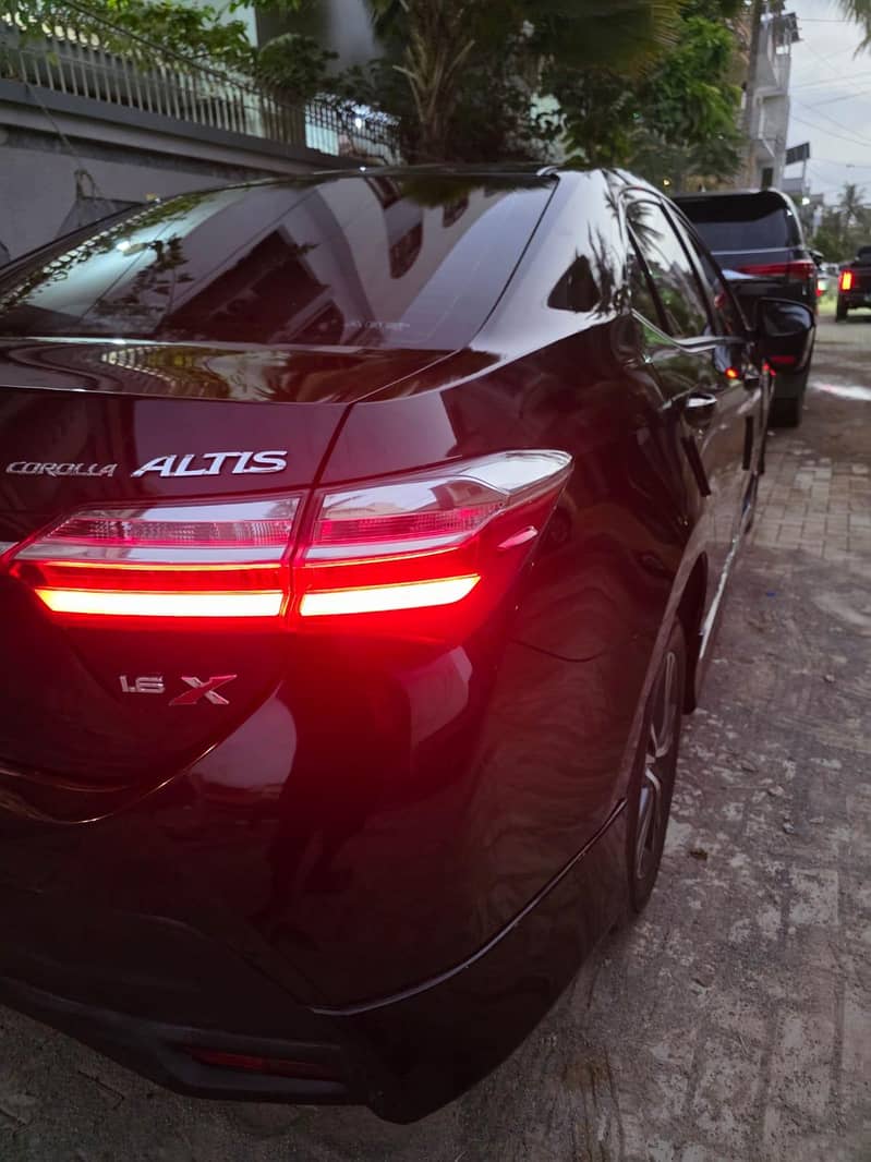 Corolla Altis 1