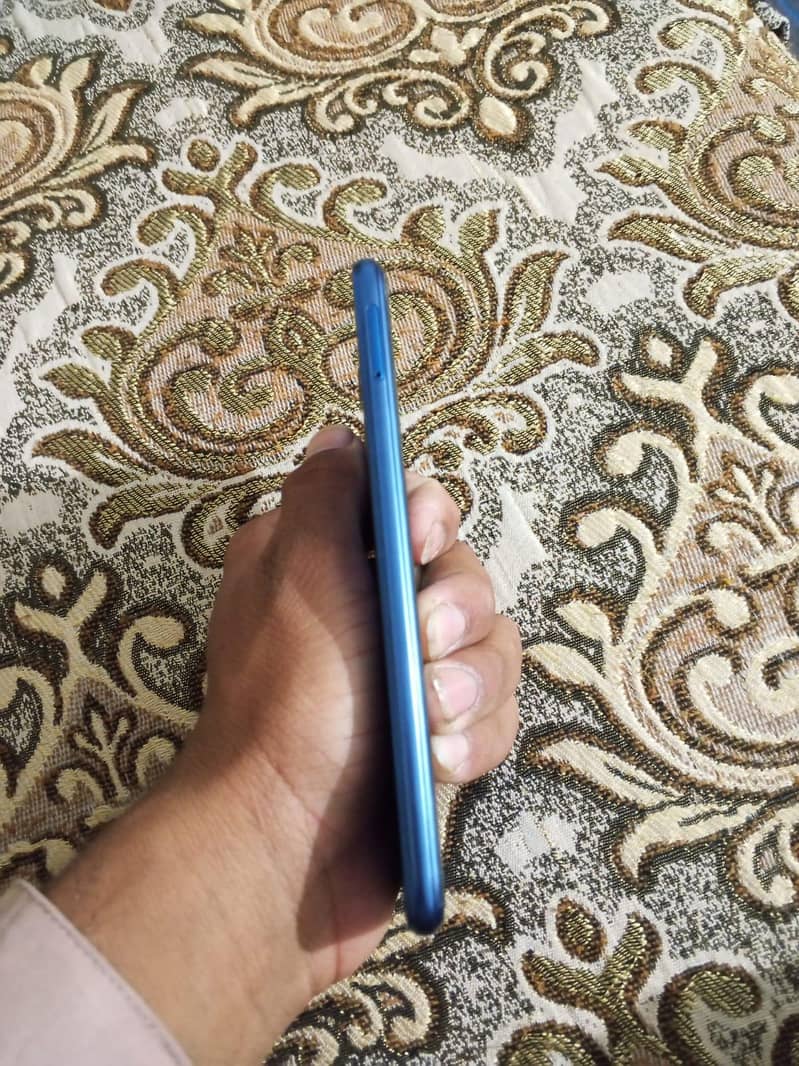 Honor 9N 3