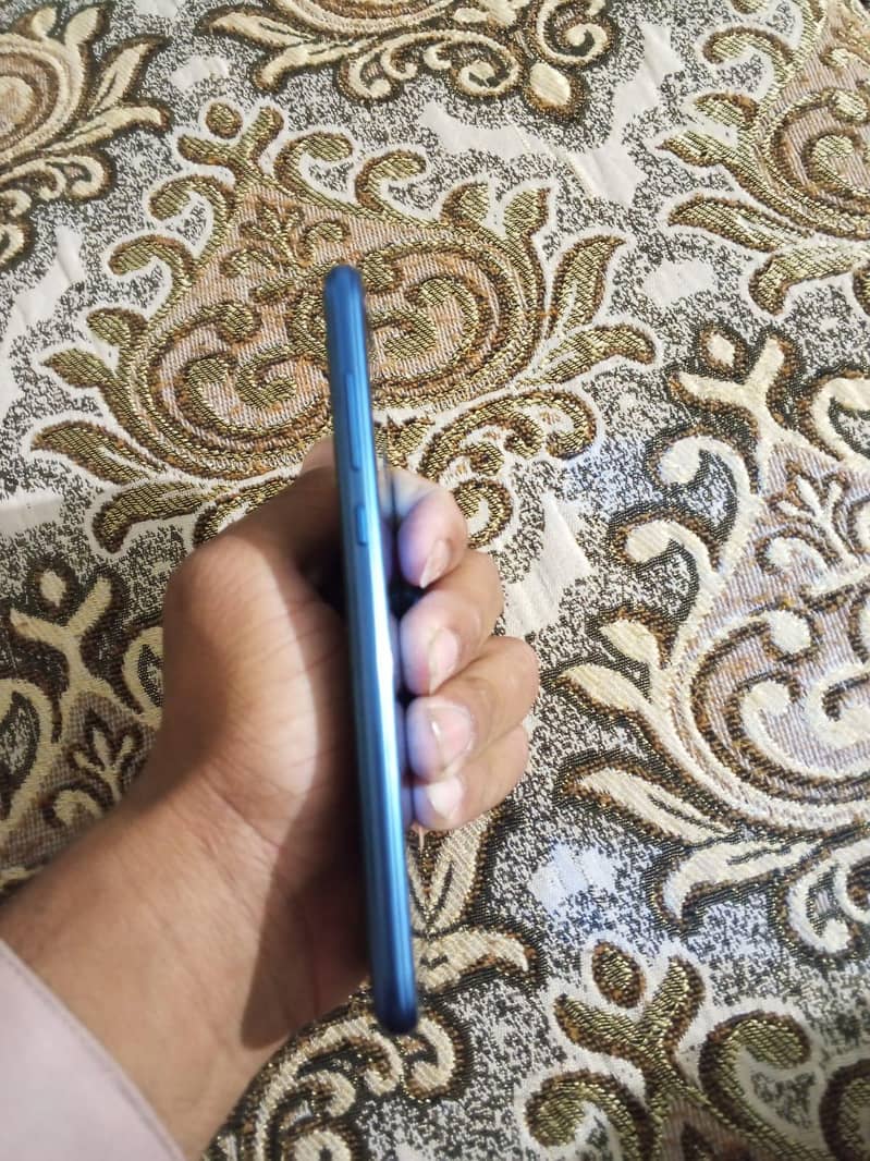 Honor 9N 4