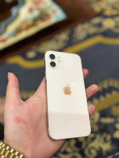 Apple iPhone 12