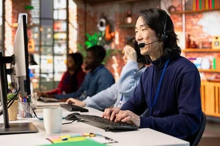 Fresh Students Wanted for Call Center Jobs