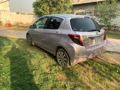Toyota Vitz 2015