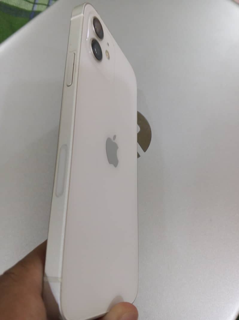 Apple iPhone 12 5