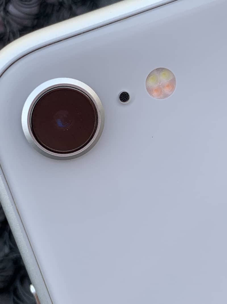 Apple iPhone 8 6