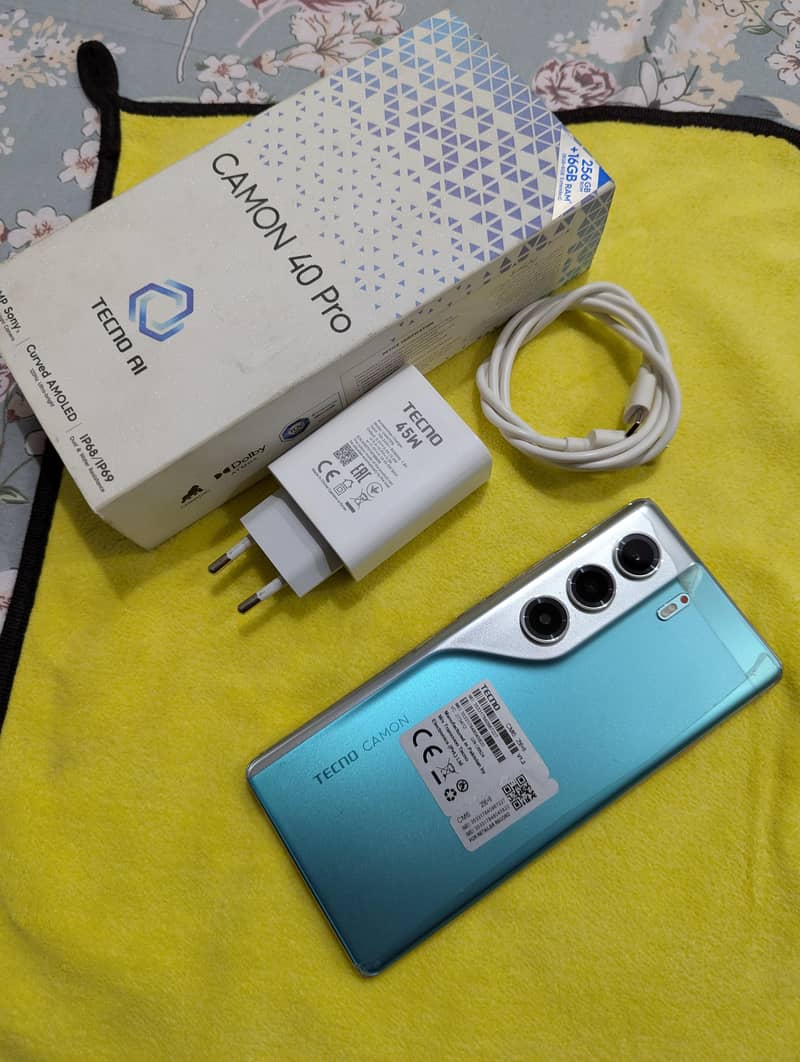 Tecno CAMON 40 Pro 0
