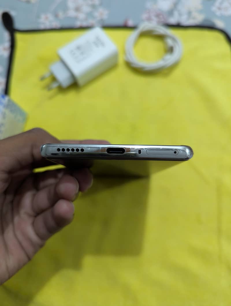 Tecno CAMON 40 Pro 4