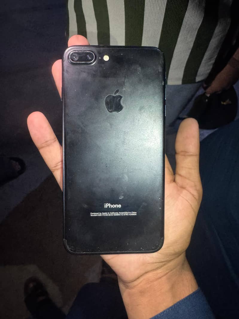 Apple iPhone 7 Plus 3