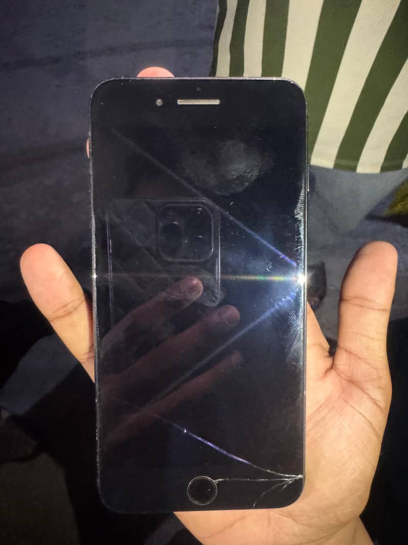 Apple iPhone 7 Plus 6