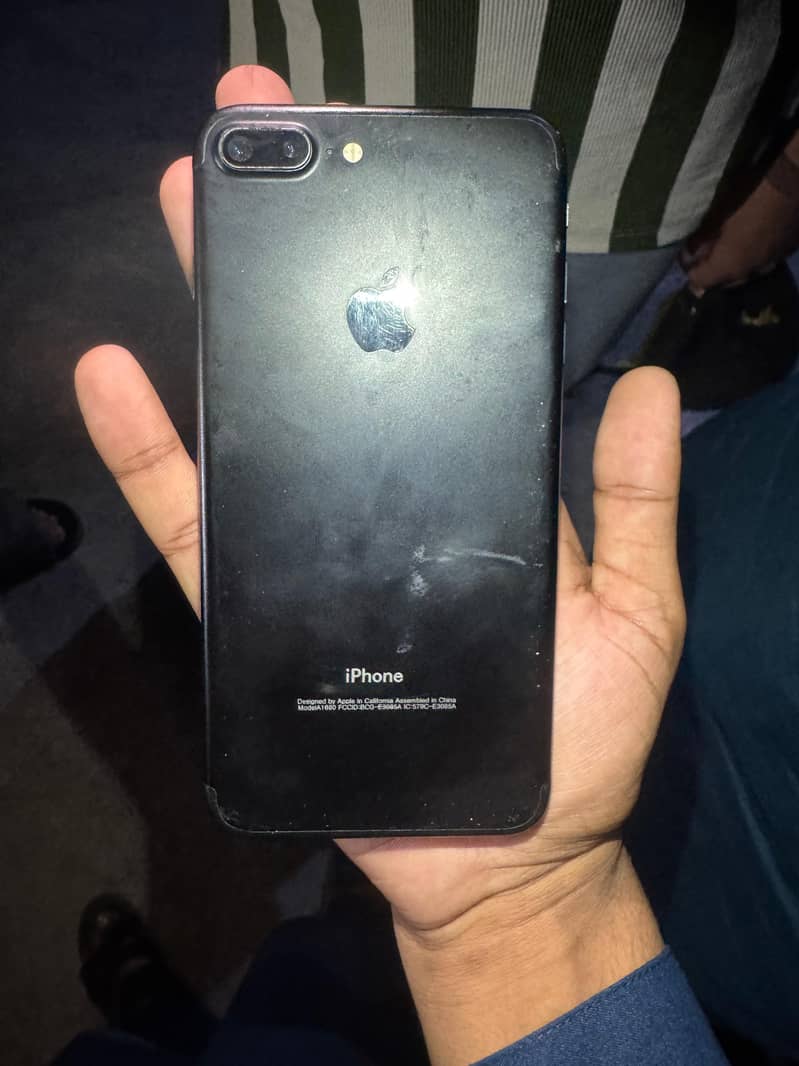 Apple iPhone 7 Plus 8