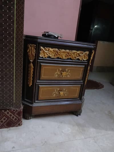 bedroom + matress with 2 side tables  and dressing table 3 years used