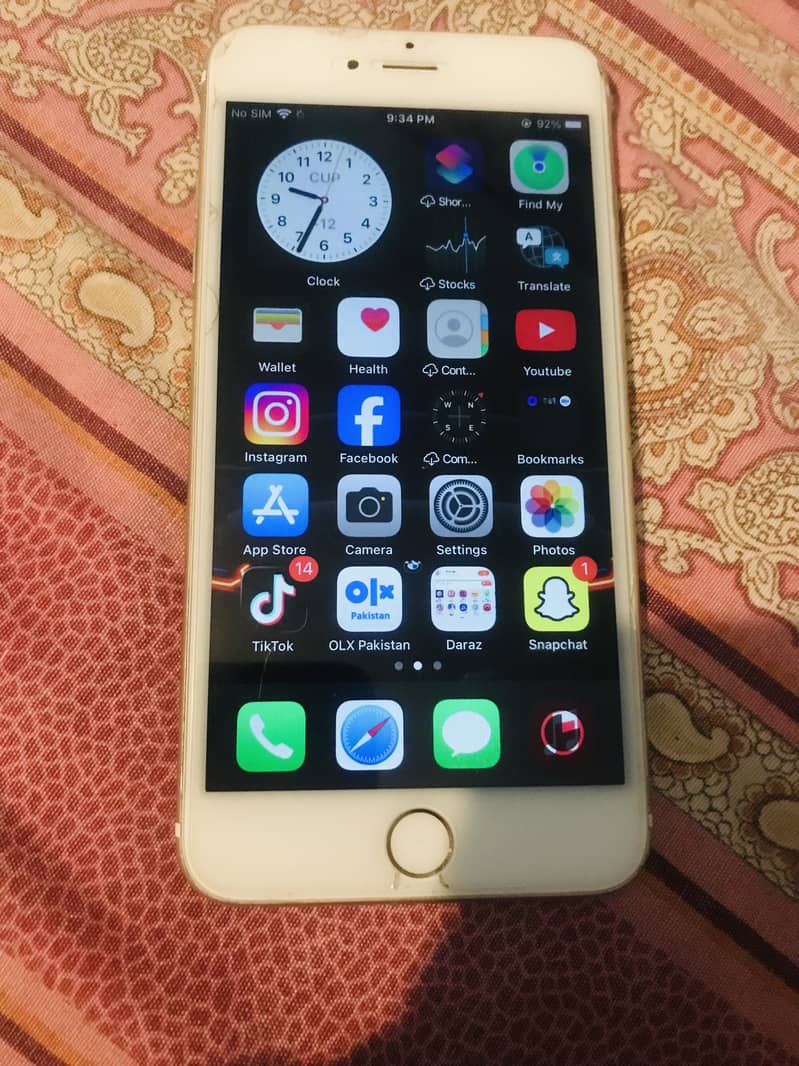 Apple iPhone 6S Plus 2