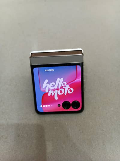 Motorola Razr 50