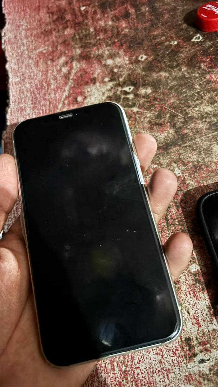 Apple iPhone 11 3