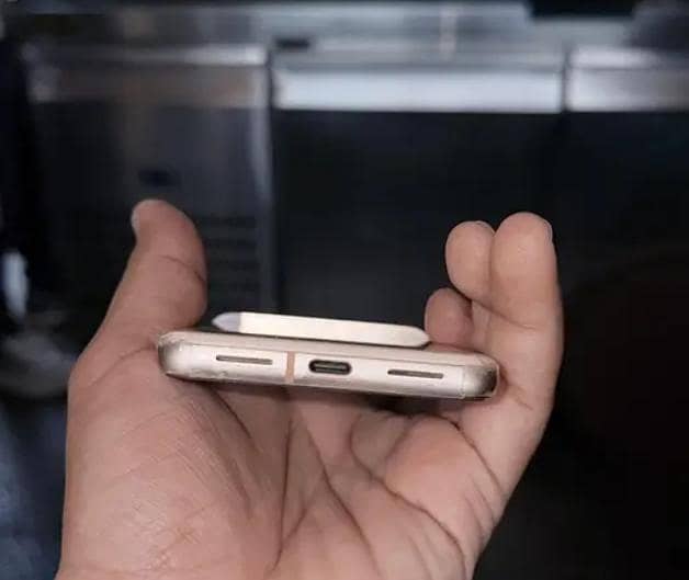 Google Pixel 8a 3