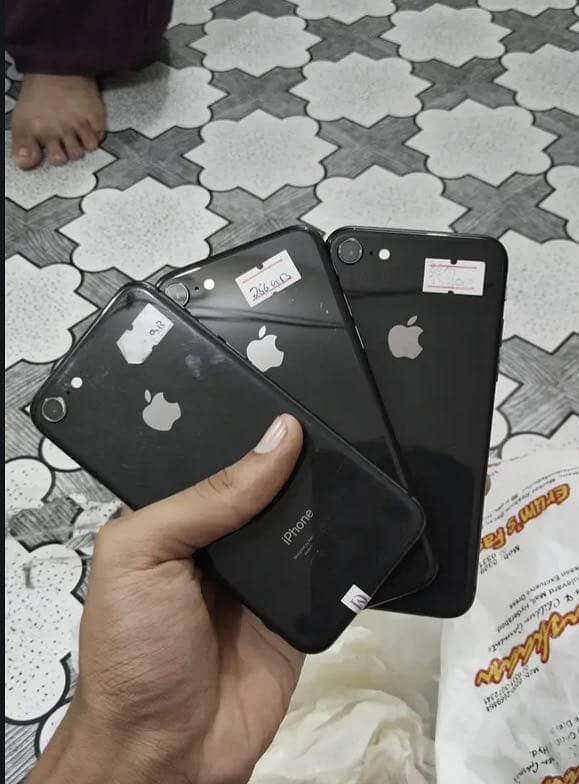 Apple iPhone 8 0