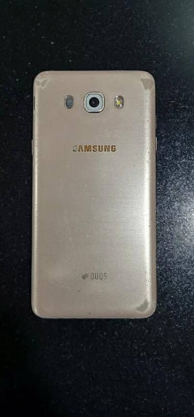 Samsung  J7 2016 urgent sell