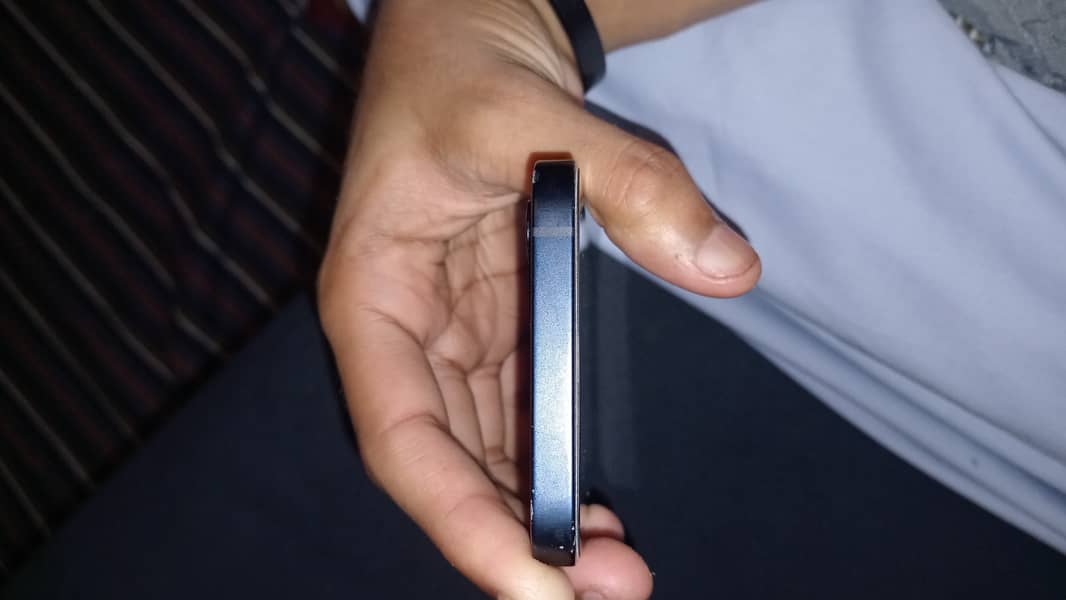 Apple iPhone 12 9