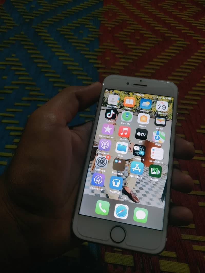Apple iPhone 7 4