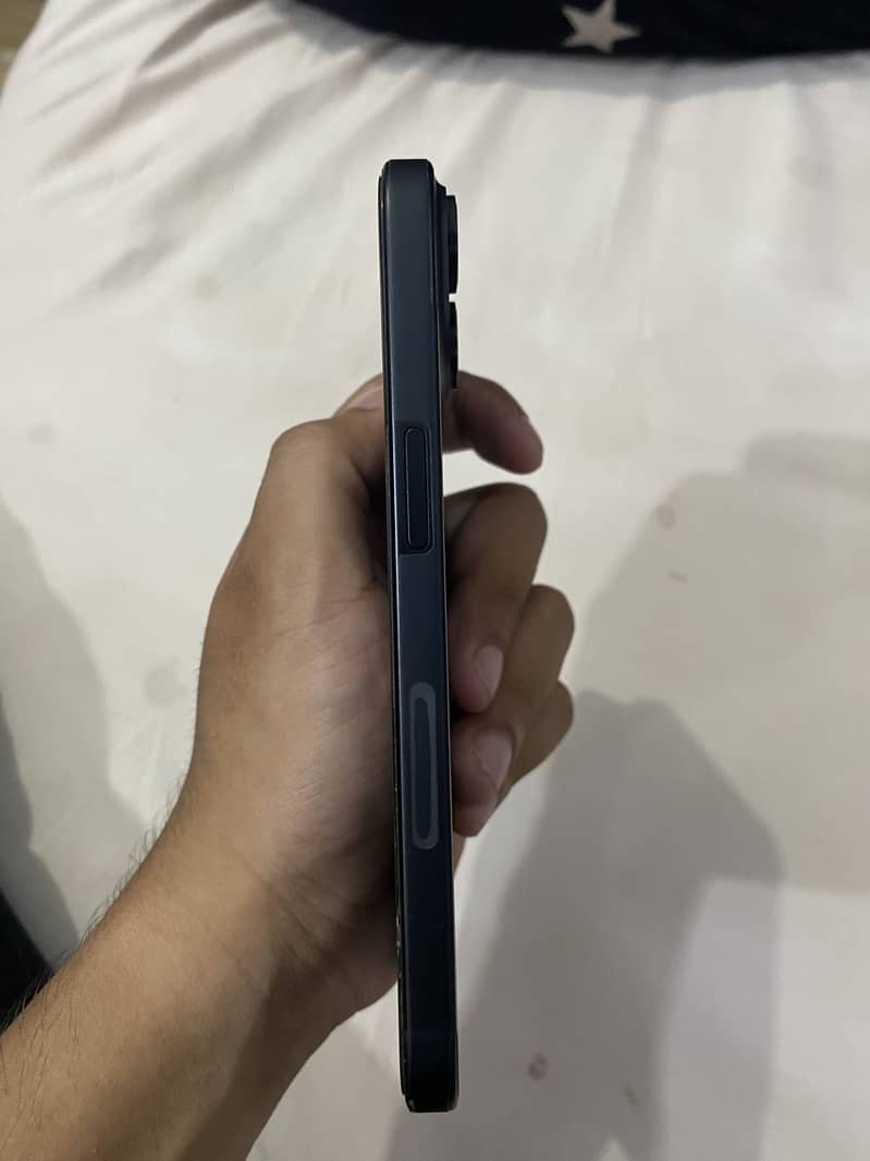 iPhone 15 1