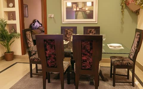 6 chairs Glass top Tali wood dining table