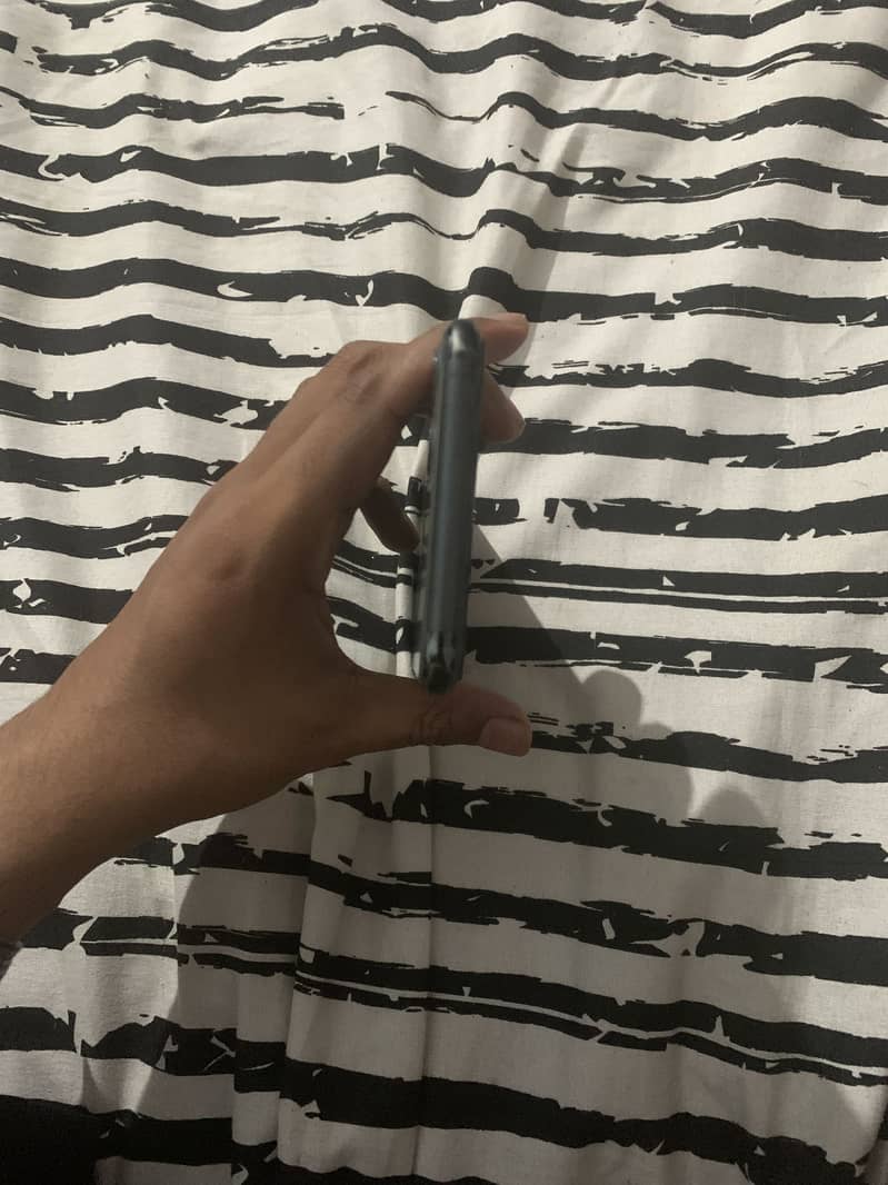 iPhone 11 pro max 3
