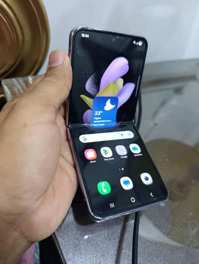 Samsung Galaxy z flip 4 for sale