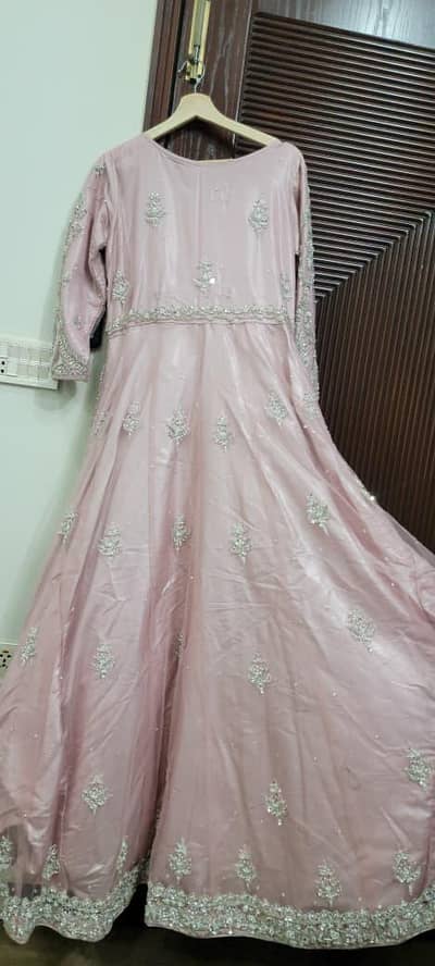 maxi,like new, location Lahore, price 40000