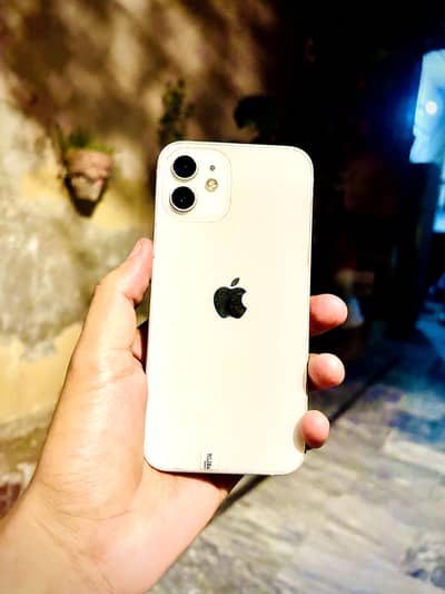 Apple iPhone 12