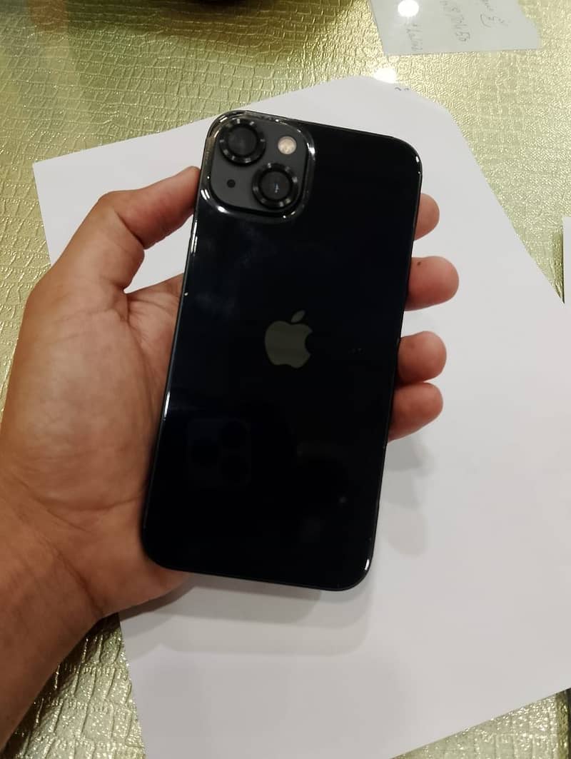 Apple iPhone 13 2