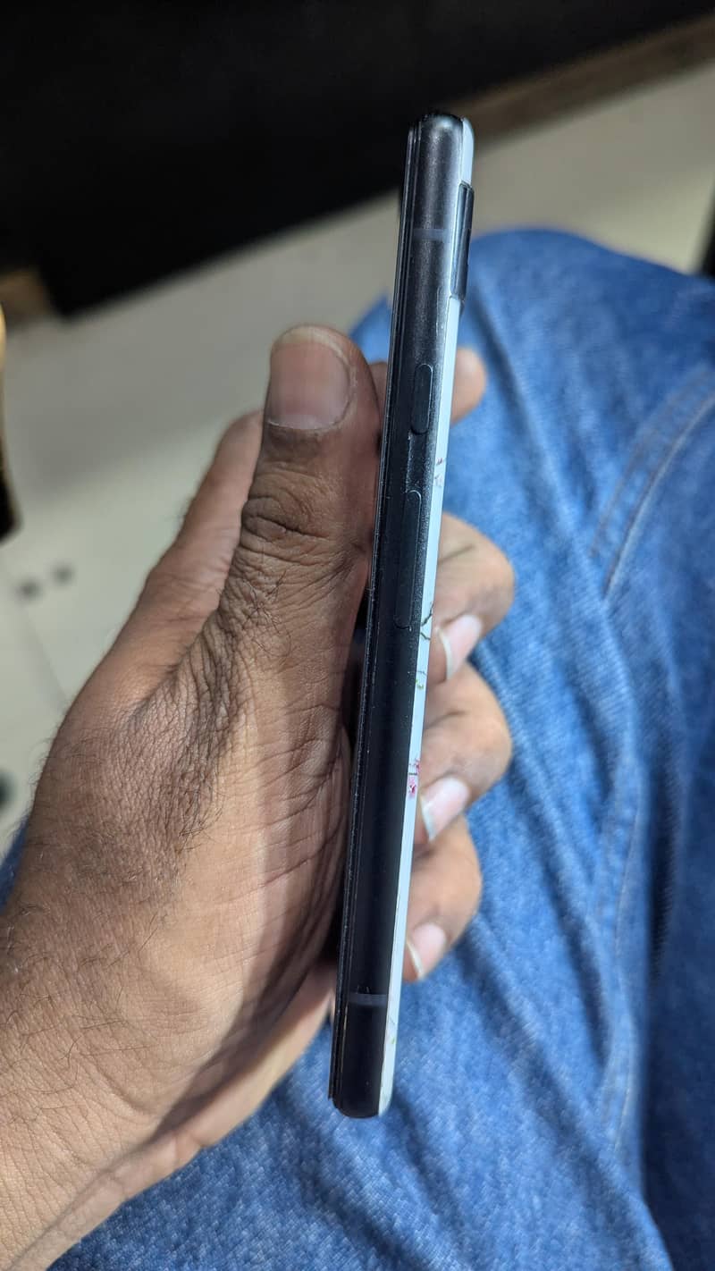 Google Pixel 6a 5