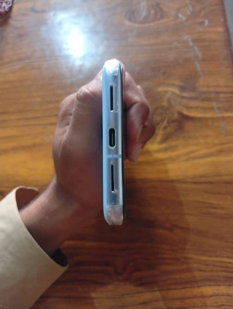 Google Pixel 8 Pro 6