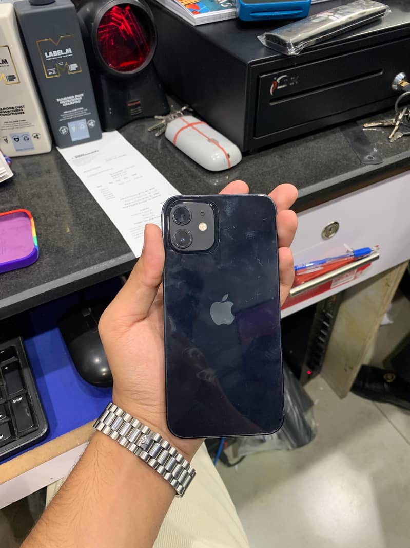 iPhone 12 1