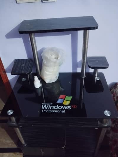 windows XP designed table