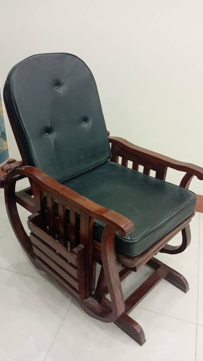 Elegent New Wooden Rocking Chair