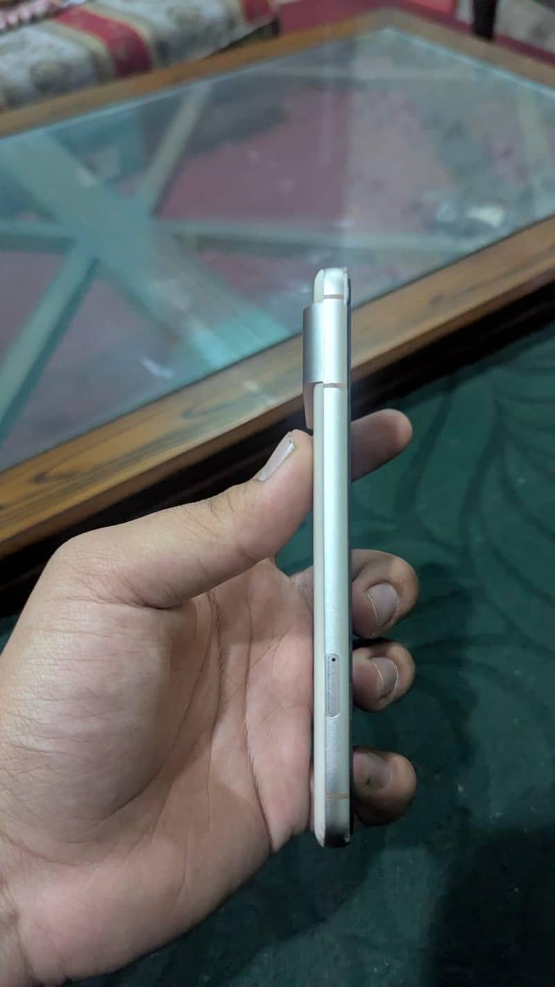 Google Pixel 8 5