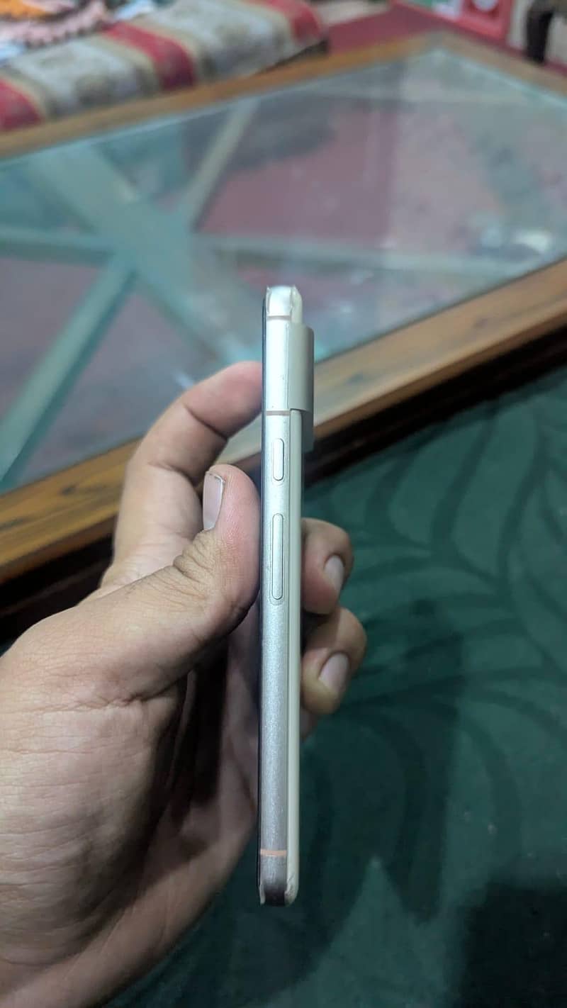 Google Pixel 8 6