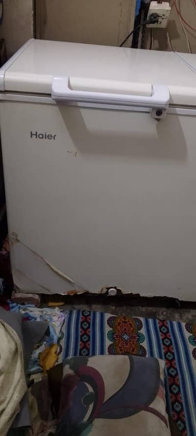 freezer for sale sirf whtsapp pr rabta kre 03205713360 is number pe
