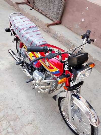 Honda cd 70 red 2025 first owner 10/10 condition