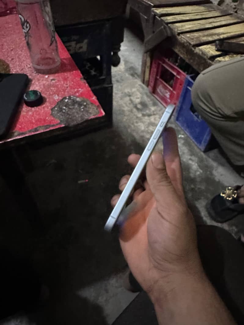 Apple iPhone 15 plus 0