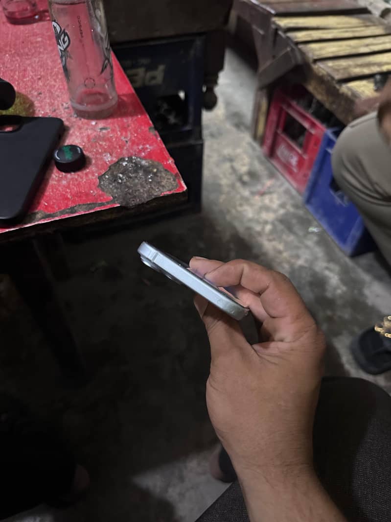 Apple iPhone 15 plus 2
