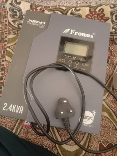 "Fronus XEON 102 4KVA Hybrid Solar Inverter 24V MPPT"